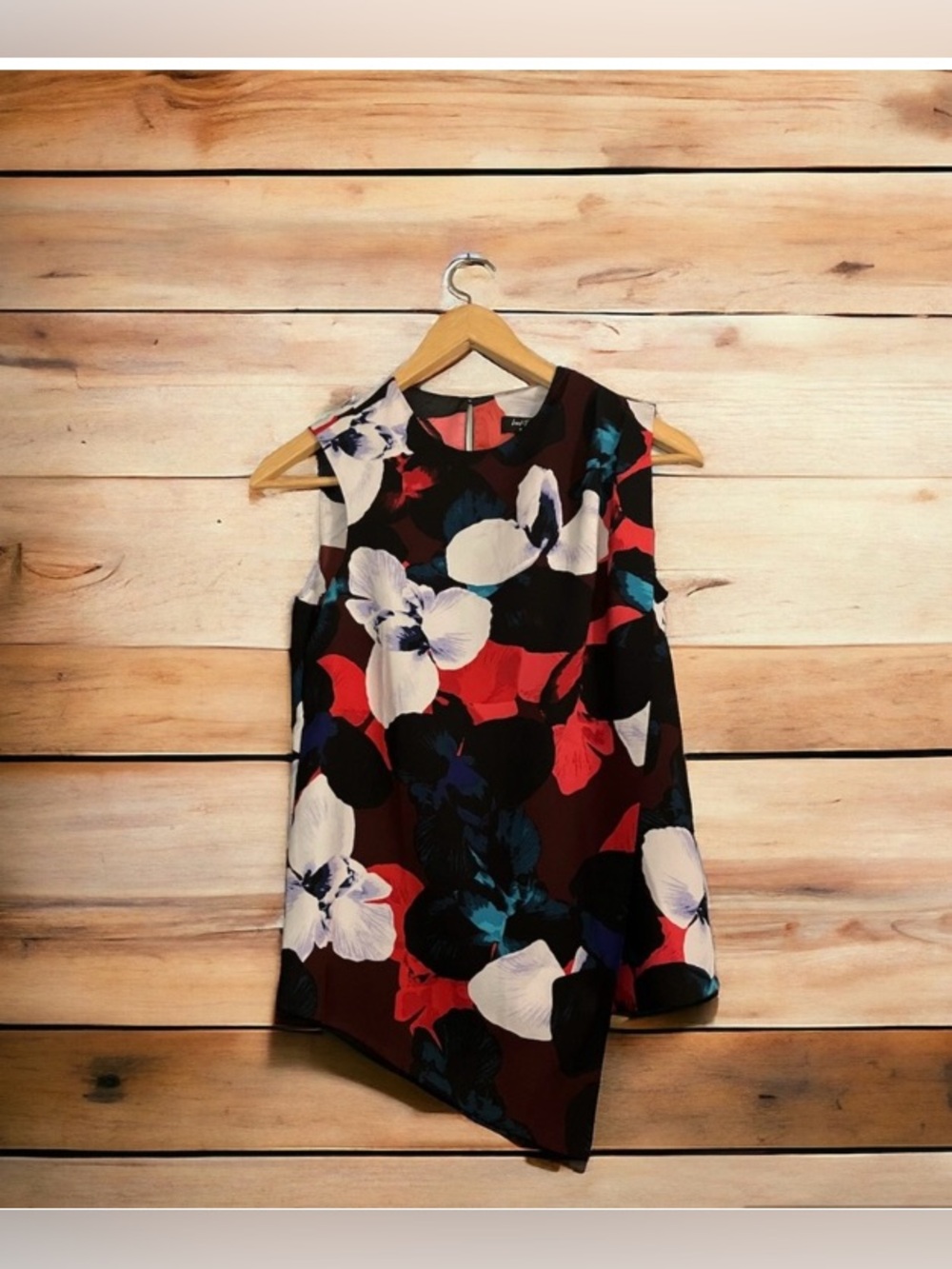 Lord & Taylor Blue Red Sleeveless Blouse Size XS Petite Floral Assymetrical